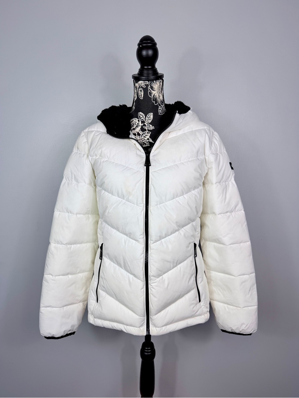 Calvin Klein infinite stretch white zip long sleeve hooded jacket size large